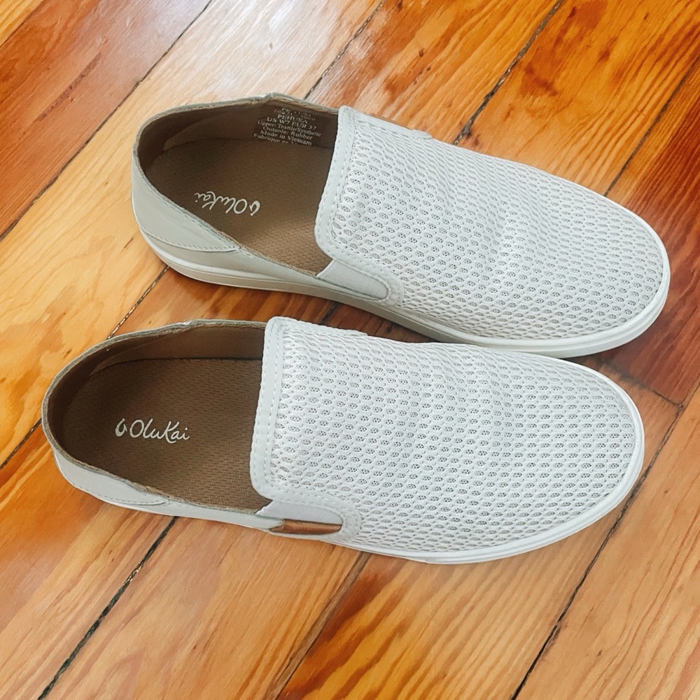 Olukai Women’s Cream Slip-On Shoes
